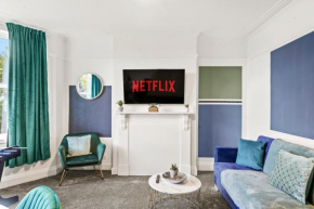Stylish 4 Bed House in Yorkshire - Football Table